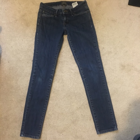 Levi’s Slightly Curvy Skinny Jeans - Picture 2 of 6